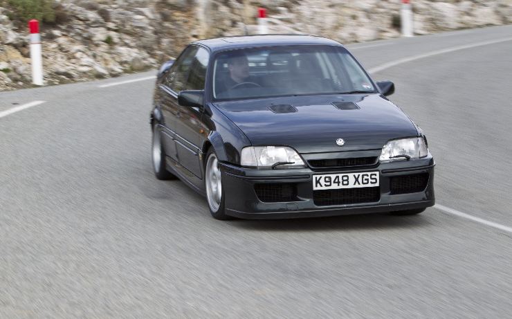 Lotus Carlton berlina caratteristiche velocità