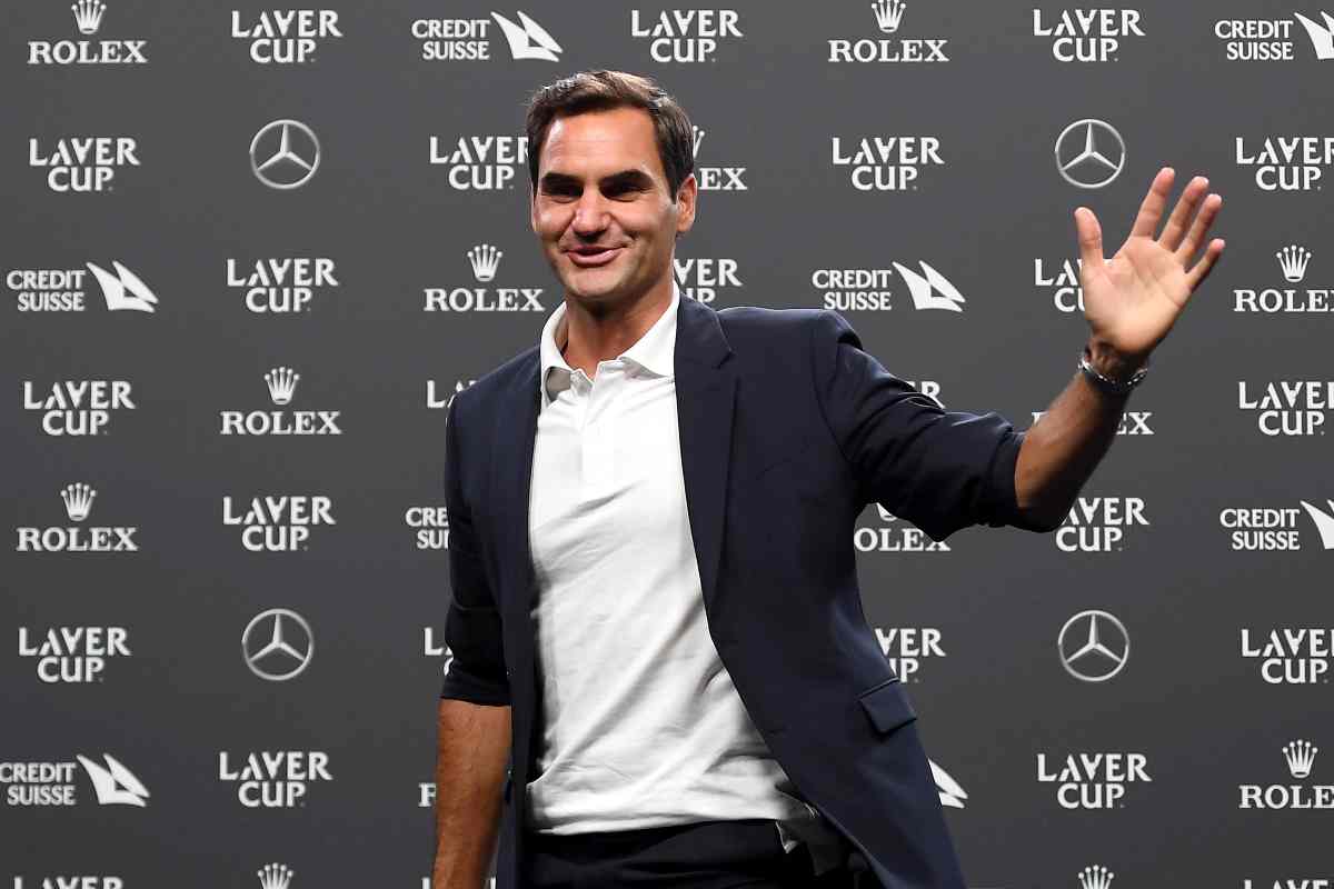 Roger Federer Mercedes SLS AMG