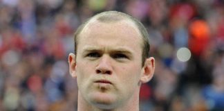 Wayne Rooney prima Auto