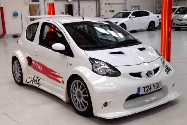 Una Toyota Aygo estrema. velocità e caratteristiche