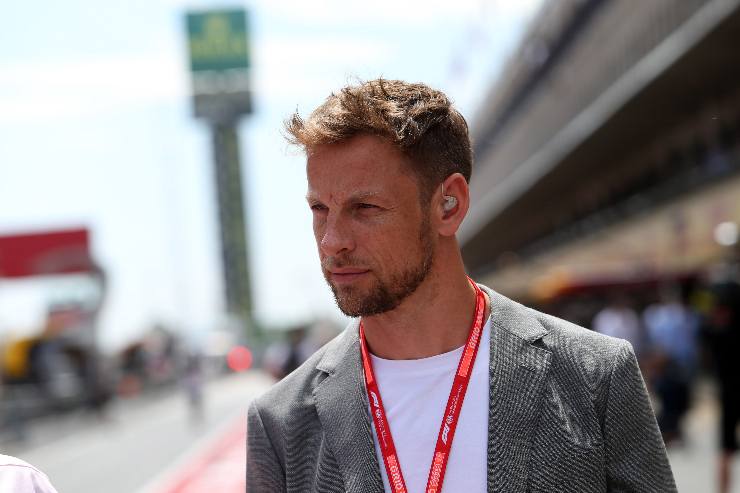 Jenson Button commento post social McLaren