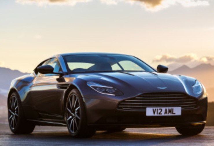 Aston Martin DB11, ecco la nuova auto di Totti