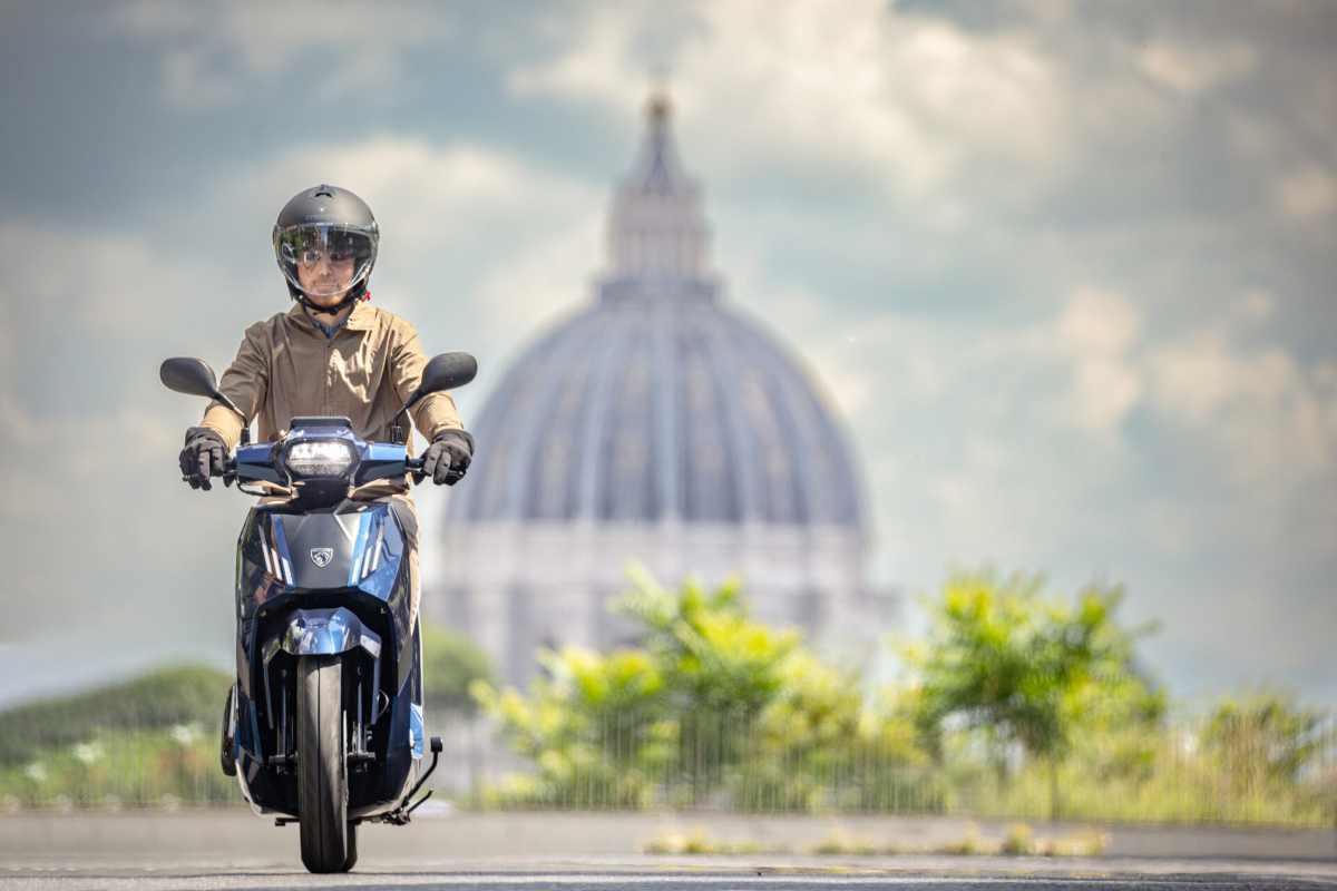 peugeot motorcycles accordo azienda italiana