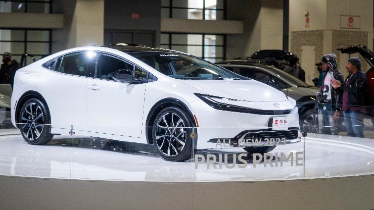 Toyota Prius test consumi ibrido plug in