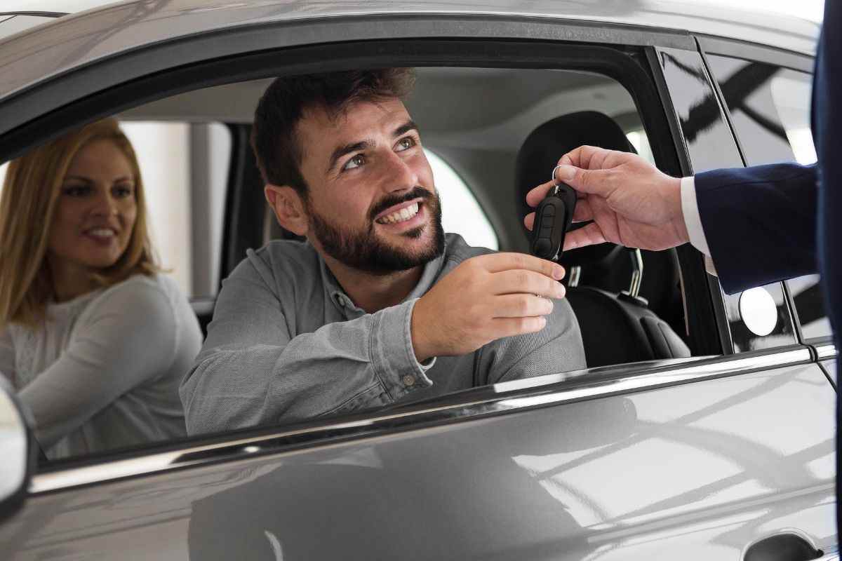 Cosa controllare prima di acquistare un'auto usata