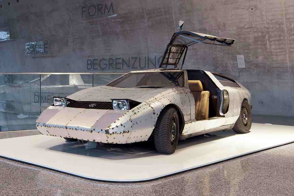 Mercedes C1111 DeLorean arte coche