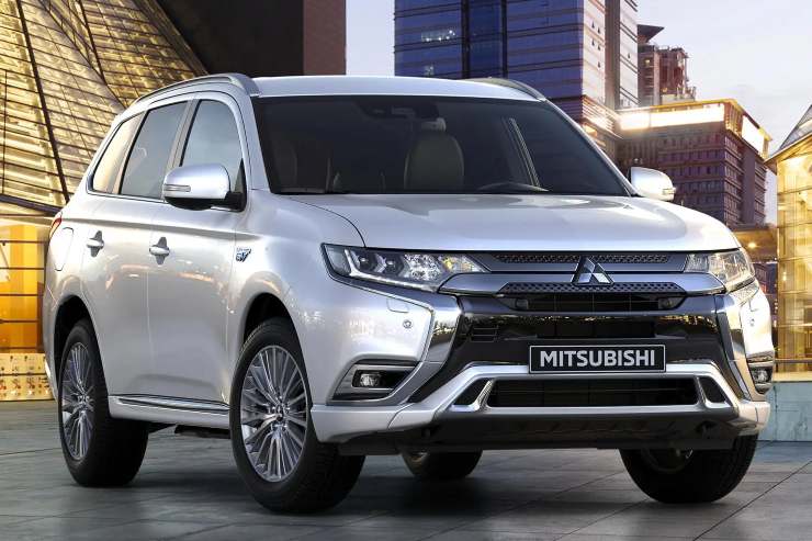 Mitsubishi Colt Outlander novità 2024 Giappone