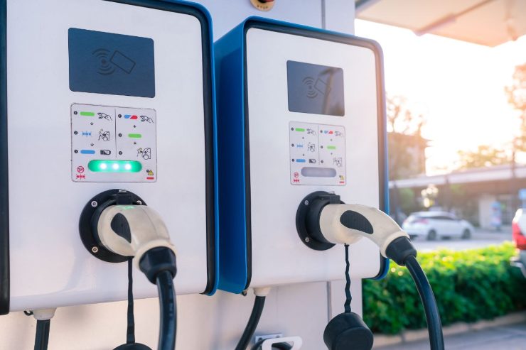 Ricarica auto elettrica costi risparmio