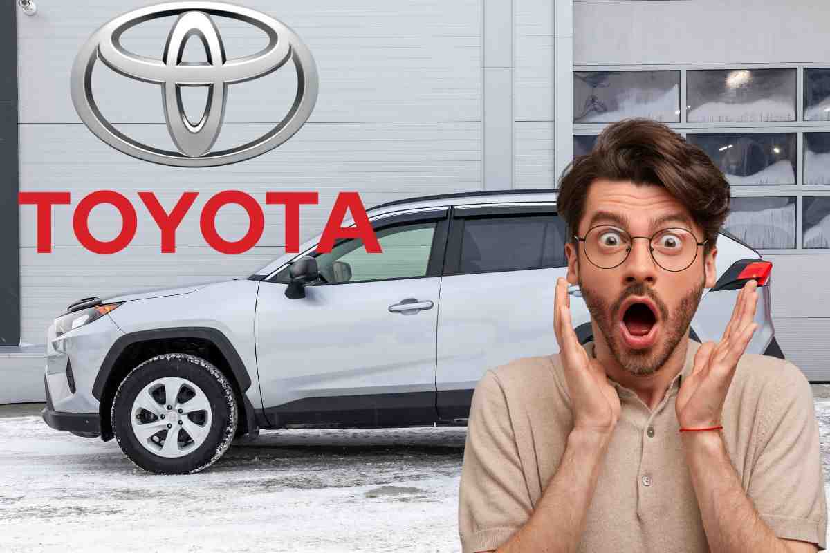 Toyota cambio loghi auto ibride termiche