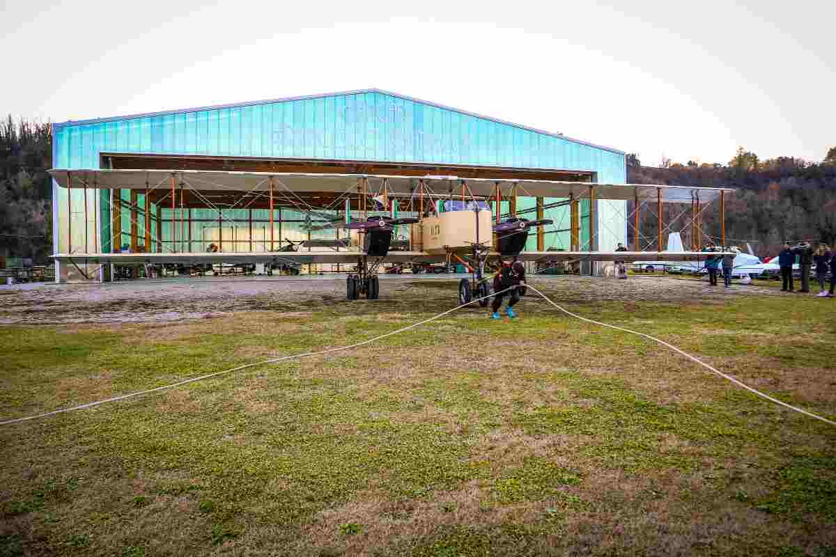 alex camera impresa bombardiere caproni di gabriele d'annunzio