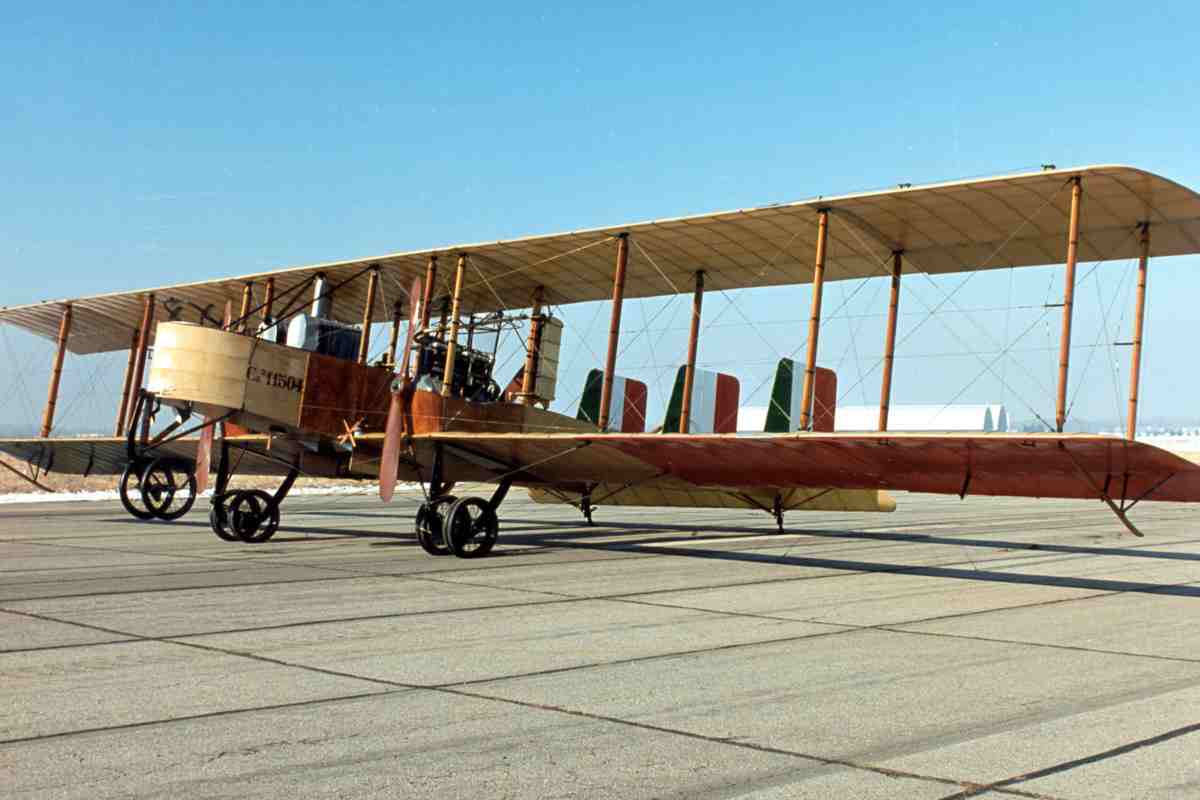 alex camera impresa bombardiere caproni di gabriele d'annunzio