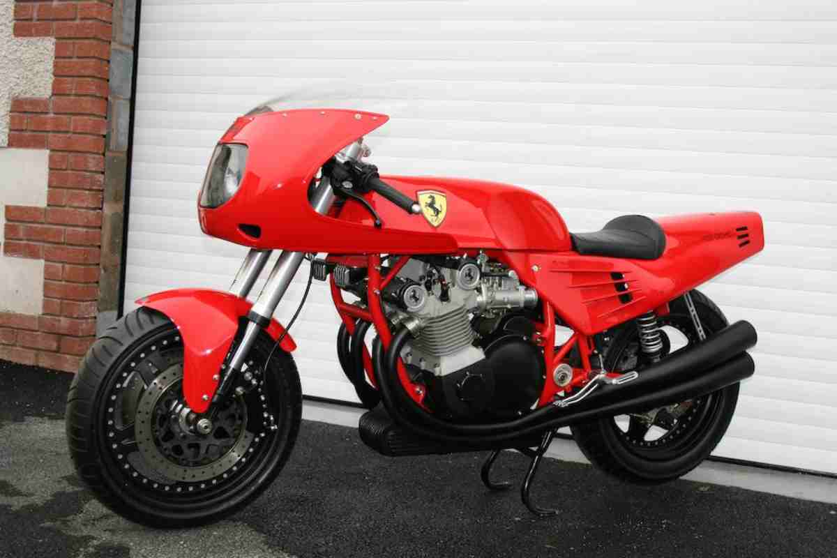 ferrari 900 moto