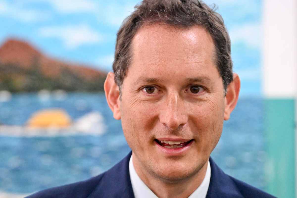 John Elkann che annuncio su Stellantis