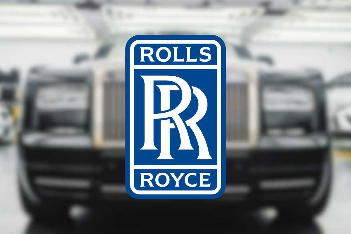Rolls Royce cullinan nuovo suv