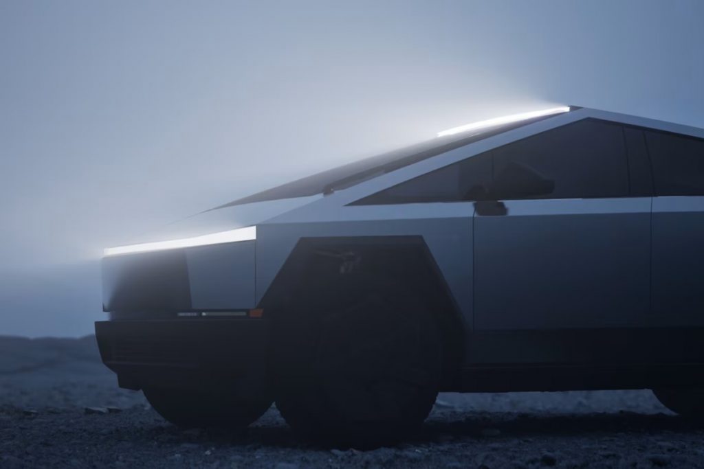 Tesla Cybertruck, che sorpresa: prezzi bassissimi, nessuno lo avrebbe