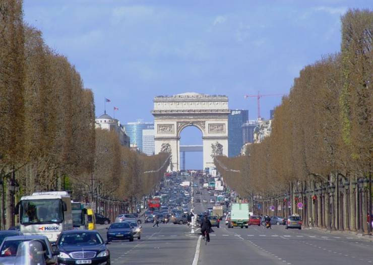 Parigi nuovi limiti di velocità