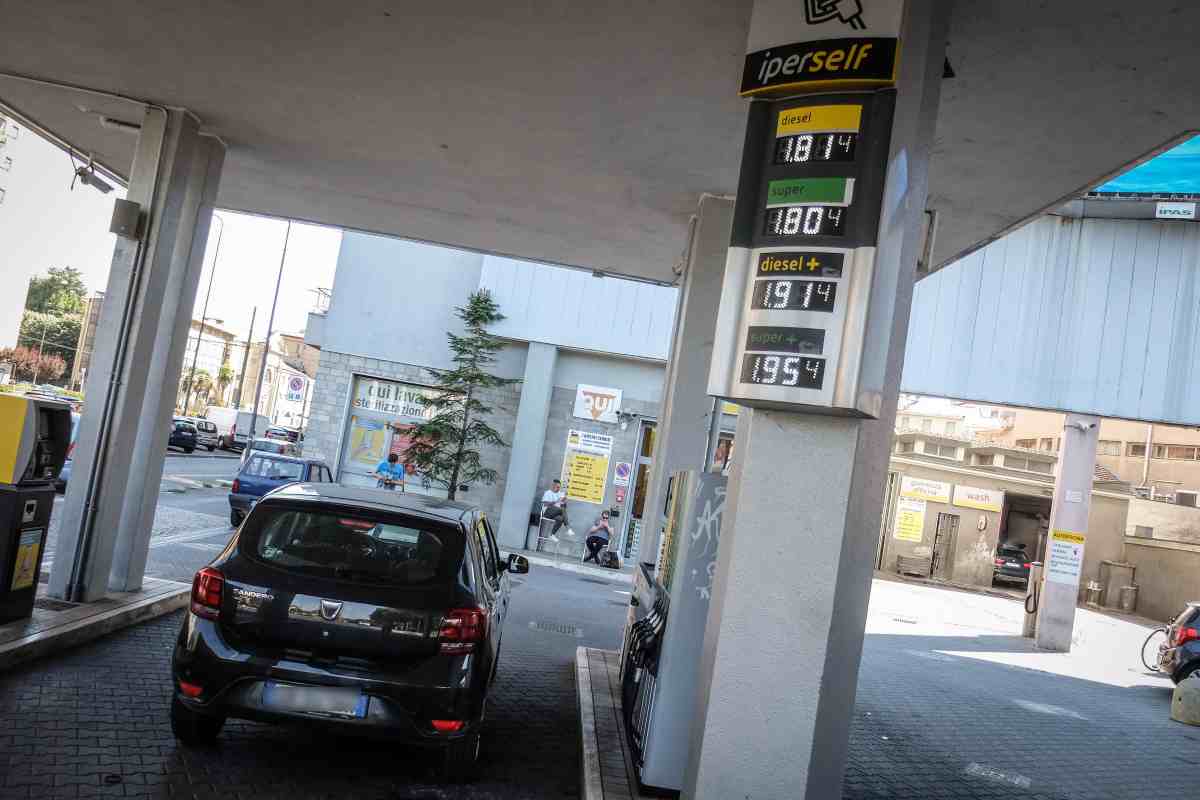 Allarme caro carburanti nel 2024