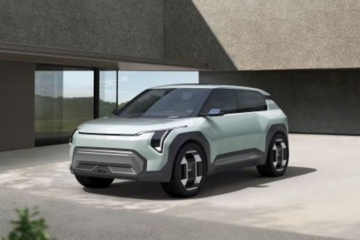 SUV Corea del Sud KIA EV3 elettrico 2024 economico