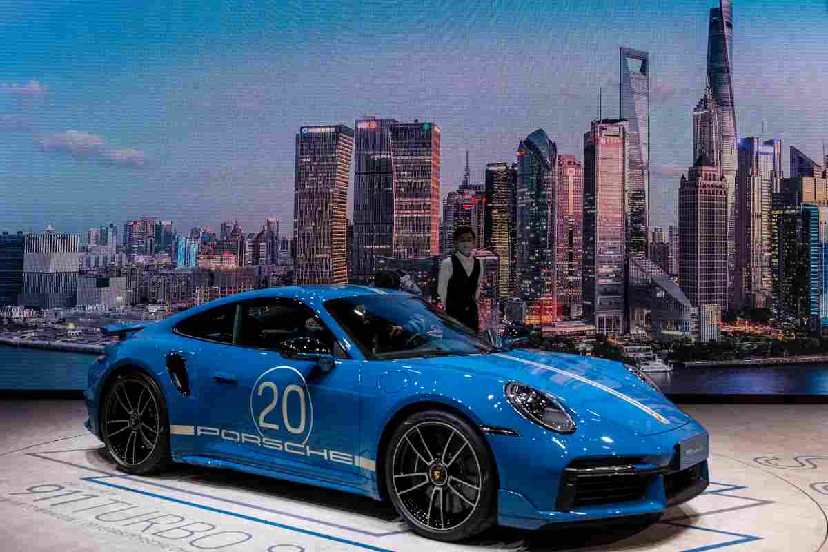 Biden guida una Porsche fino a 171 km/h