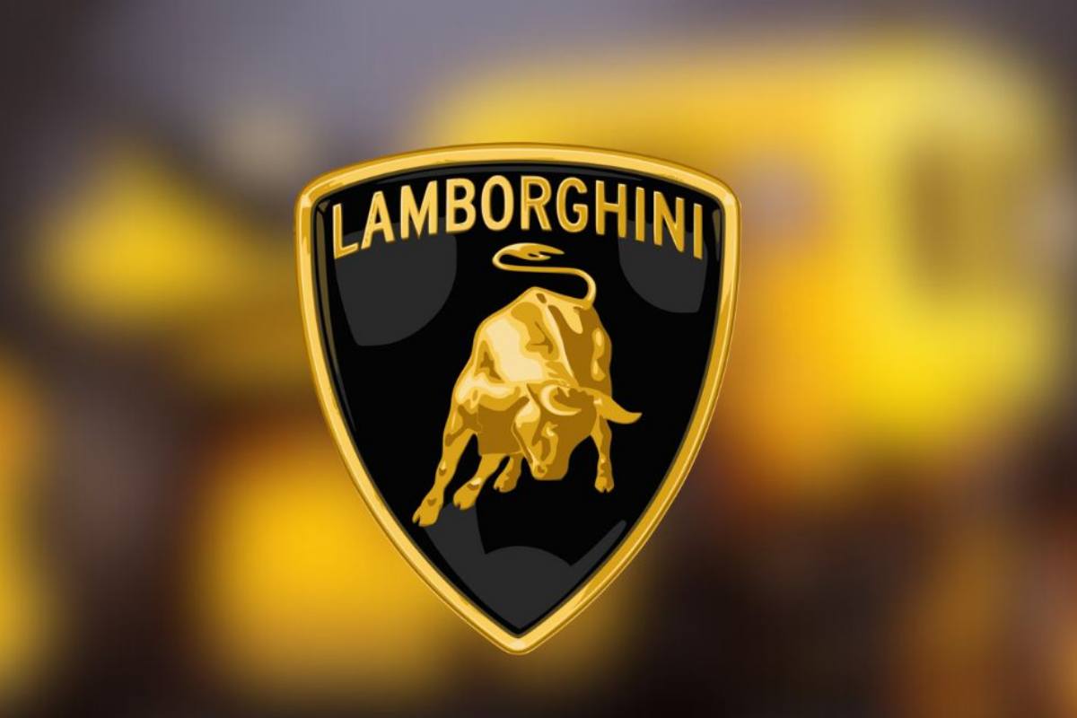 Lamborghini, in vendita il modello "cingolato", occasione unica