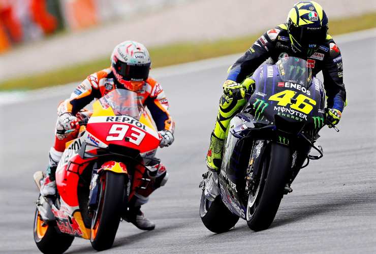 Marquez e Rossi che battaglia