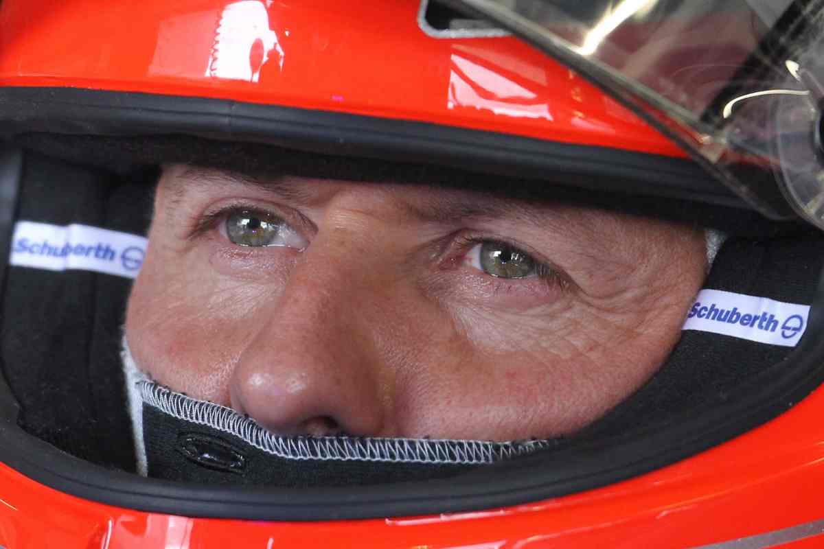 Michael Schumacher, ancora lacrime tra i tifosi: l'annuncio di