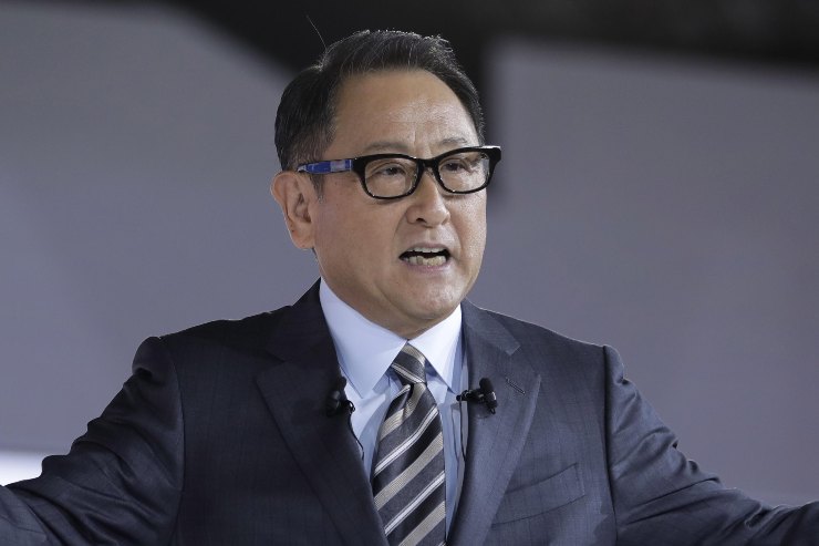 Akio Toyoda auto Giappone elettrica futuro problemi Toyota