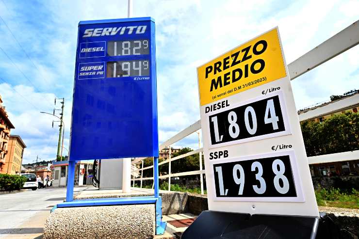 I prezzi di benzina e diesel salgono