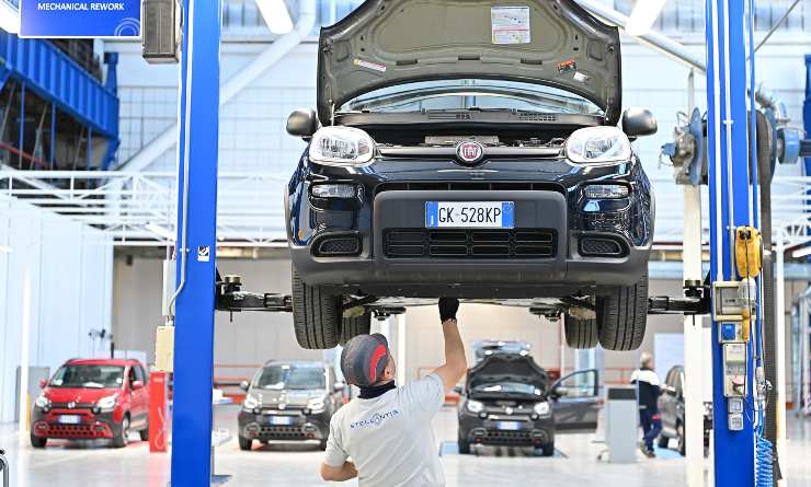 Chiude una fabbrica Stellantis in Italia