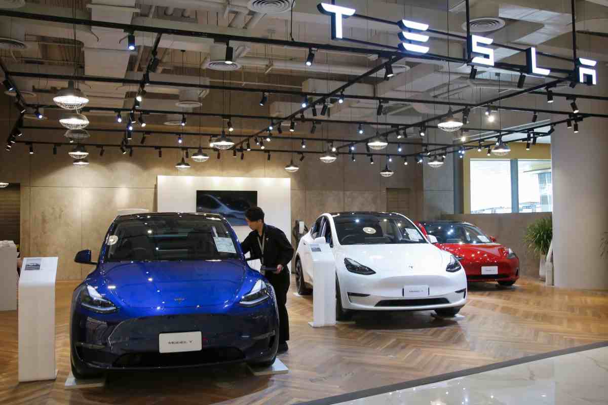 Cambia tutto per le auto Tesla
