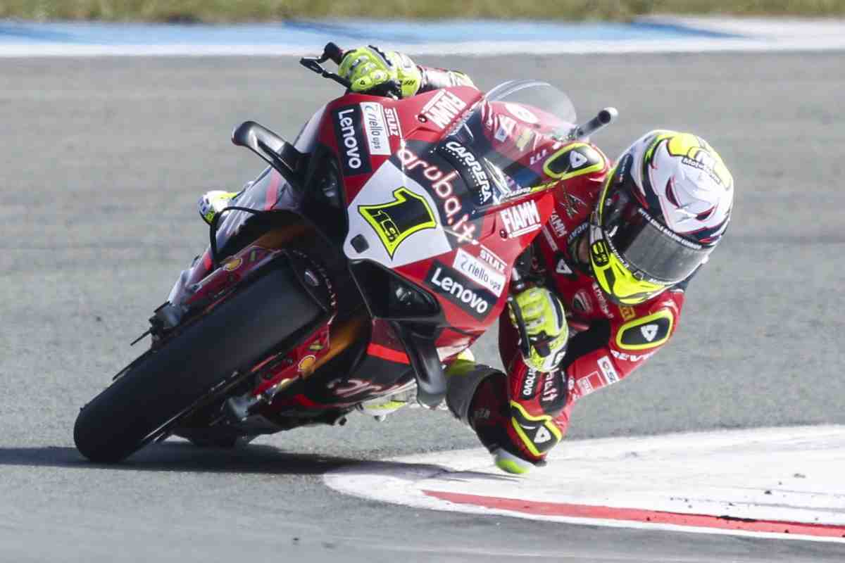 Alvaro Bautista Ducati Superbike penalizzazione peso moto pilota Campione mondo 2024