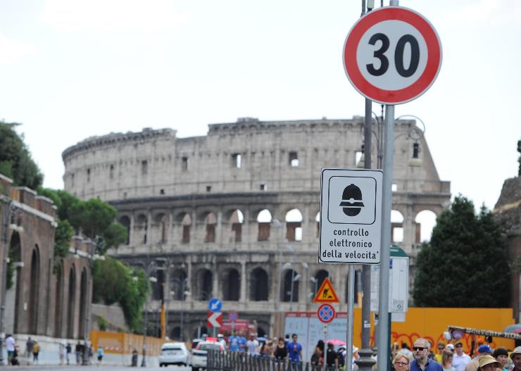 Autovelox auto Zona 30 problemi limite velocità controllo