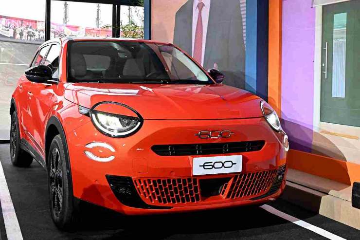 Fiat addio all'Italia stabilimento mirafiori produzione calo