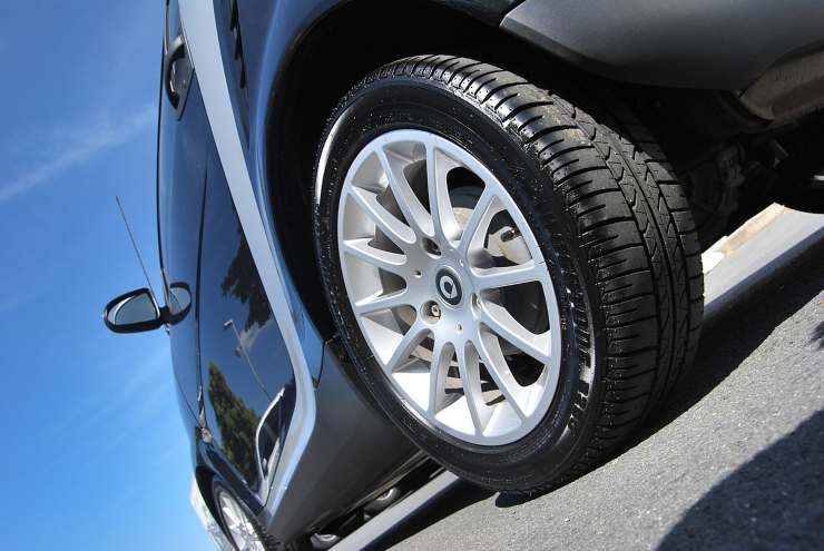 rischi la multa pneumatici usurati