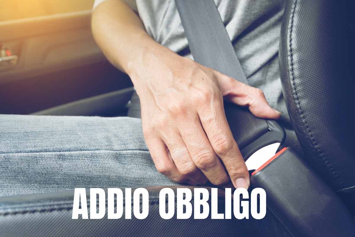 addio obbligo cinture sicurezza