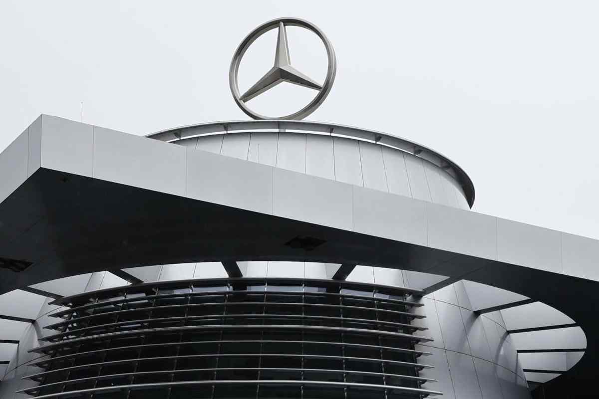 sotto accusa mercedes sentenza emissioni diesel