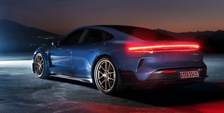 nuova porsche taycan turbo gt 