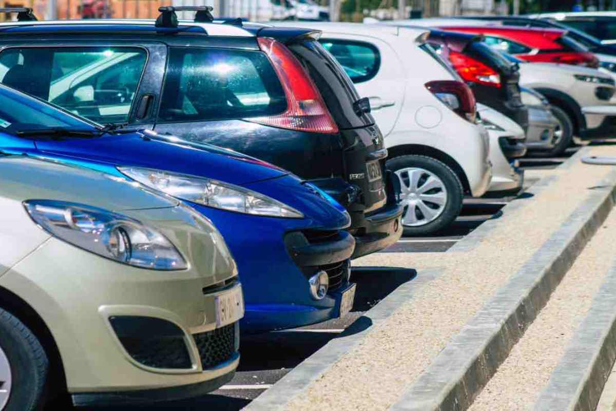 Guerra per i parcheggi