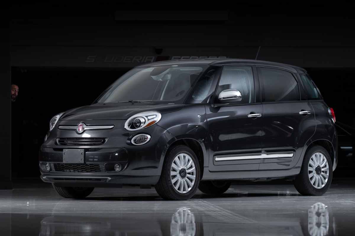 La Fiat 500 che vale una fortuna papa francesco 500L Porsche