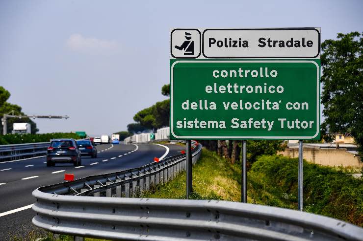 Tutor autostrada addio vicino