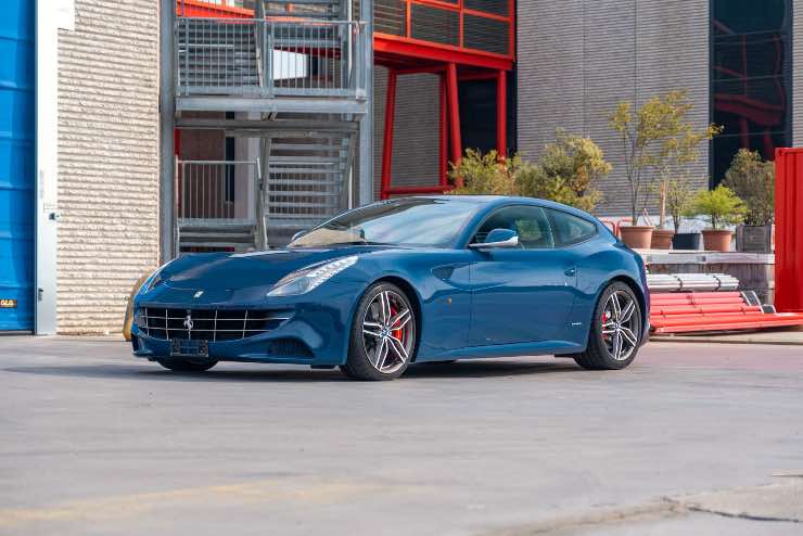 Ferrari FF prezzo e dettagli