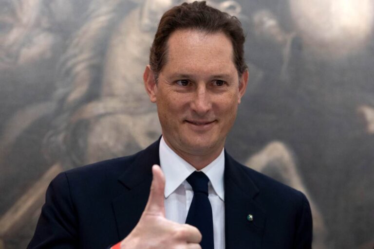 Stellantis, collaborazione Elkann