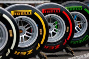 Pirelli addio ai cinesi