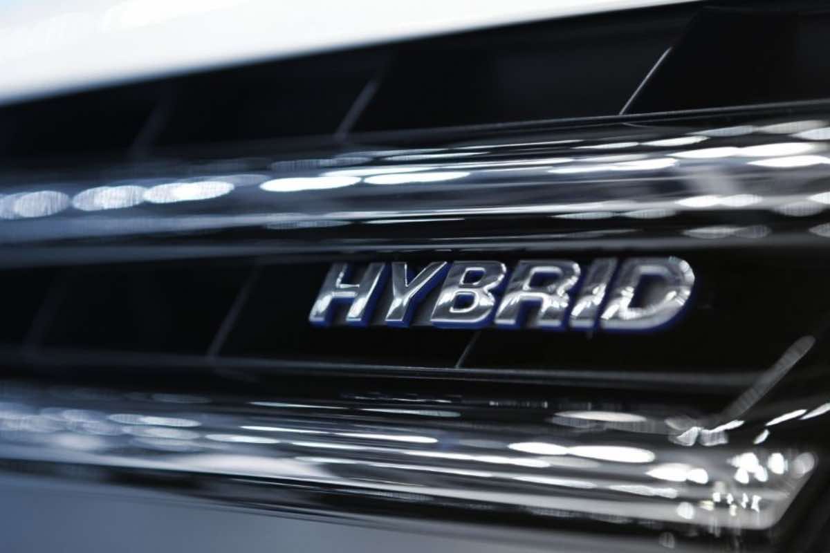 Arriva la verità sulle auto ibride: quanto dura davvero la sua batteria