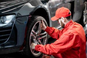 Industria auto, l'Italia ha un grosso problema: gli operai ora saranno sul piede di guerra