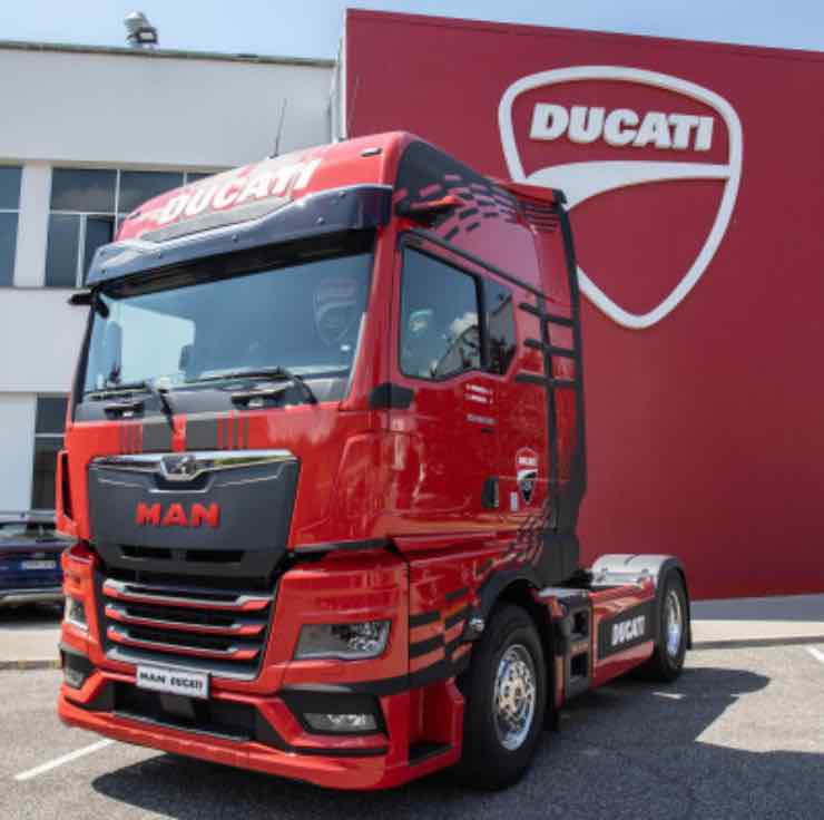 Ecco lo spettacolare MAN TGX Ducati Edition