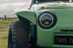 Il Maggiolino Volkswagen torna in versione off-road: l'hanno stravolta, ma che potenza