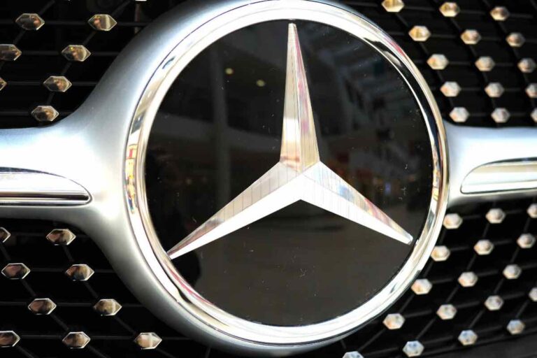 Nuovo colosso basato su Mercedes