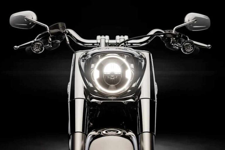 Harley-Davidson presenta un nuovo mostro: prezzo record e stile old school, costa quanto un SUV