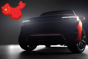 Fuori sembra una Cupra e dentro ha più tecnologia di una Tesla: il nuovo SUV cinese ha il prezzo giusto e può far crollare il mercato